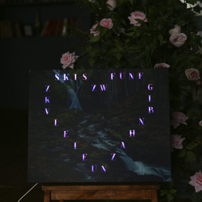 Wordclock Jupiter Dark Forest