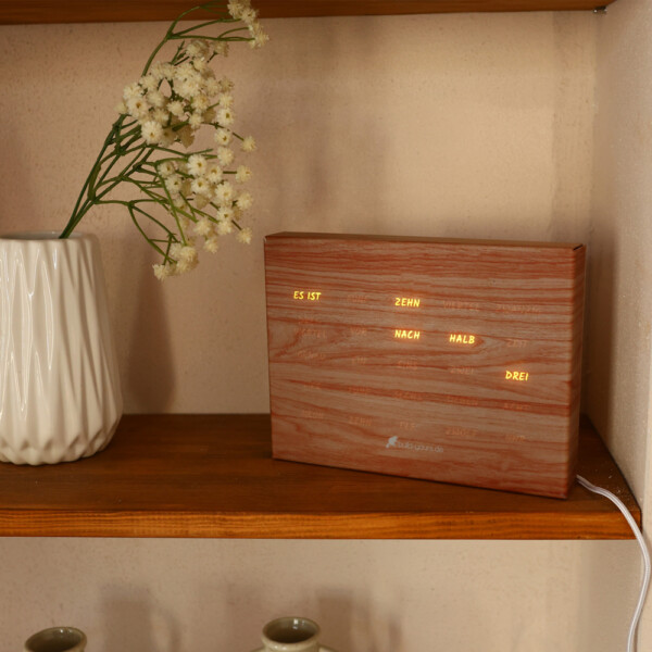 BoxClock Phantom Wood Edition closeup