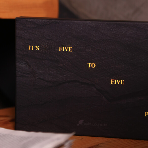 BoxClock Phantom Slate English Edition