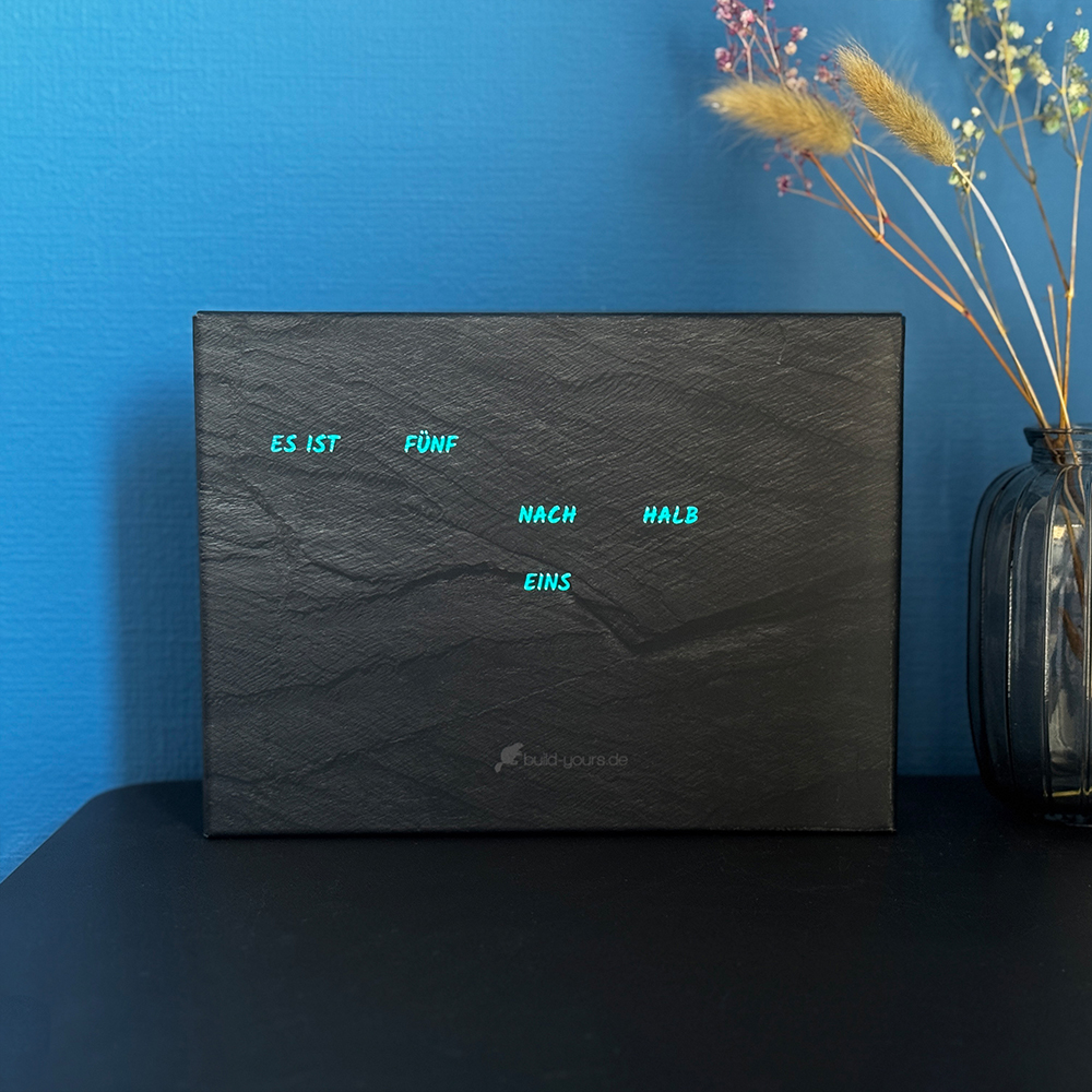 BoxClock Schiefer Optik in interior