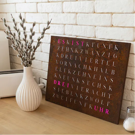 WordClock im Kundeninterieur