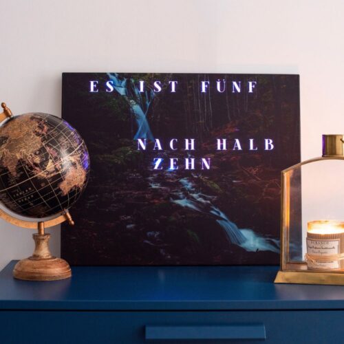 The look of Wordclock Jupiter Phantom Dark Forest Edition