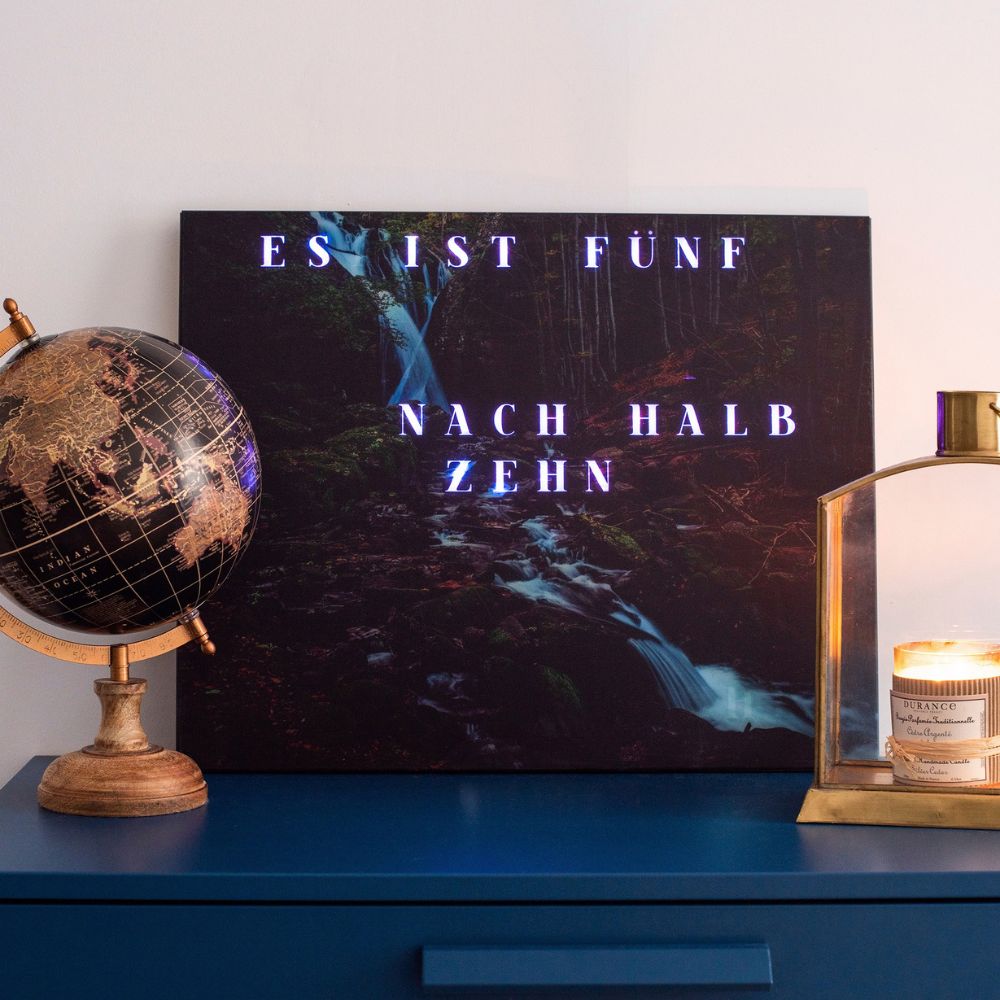 The look of Wordclock Jupiter Phantom Dark Forest Edition
